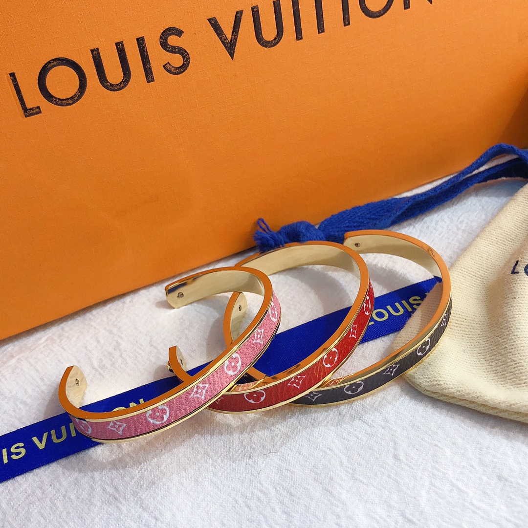 LV Bracelet 106472