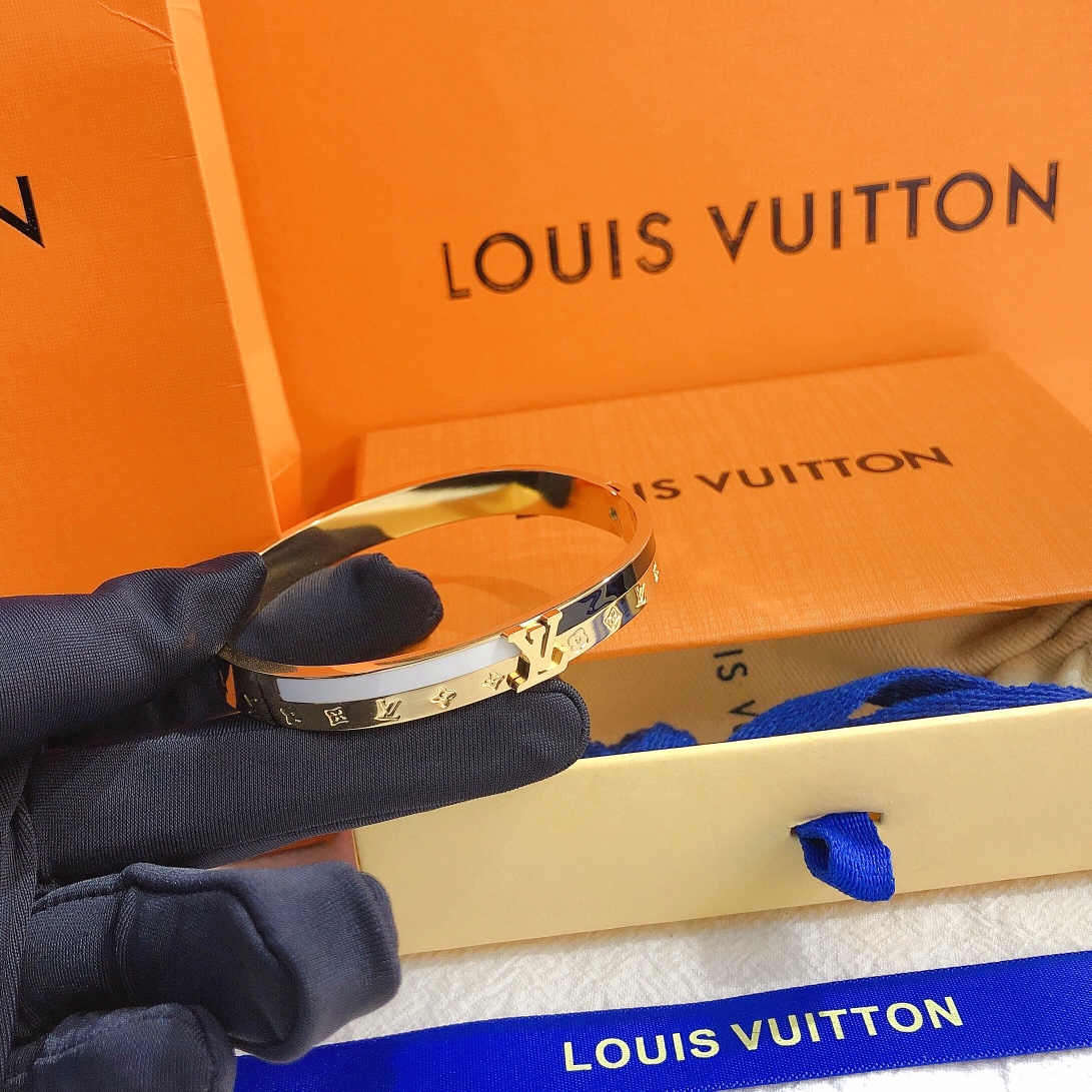 LV bracelet 106522