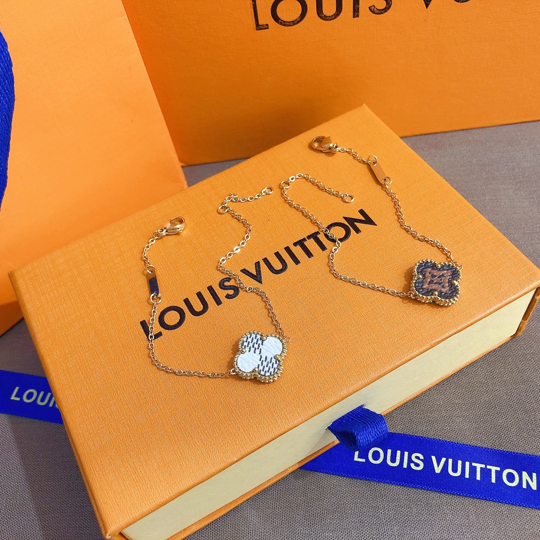 LV Bracelet 106580