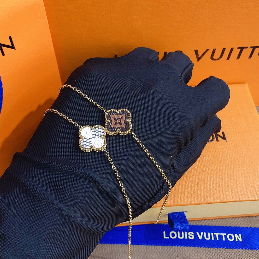 LV Bracelet 106580