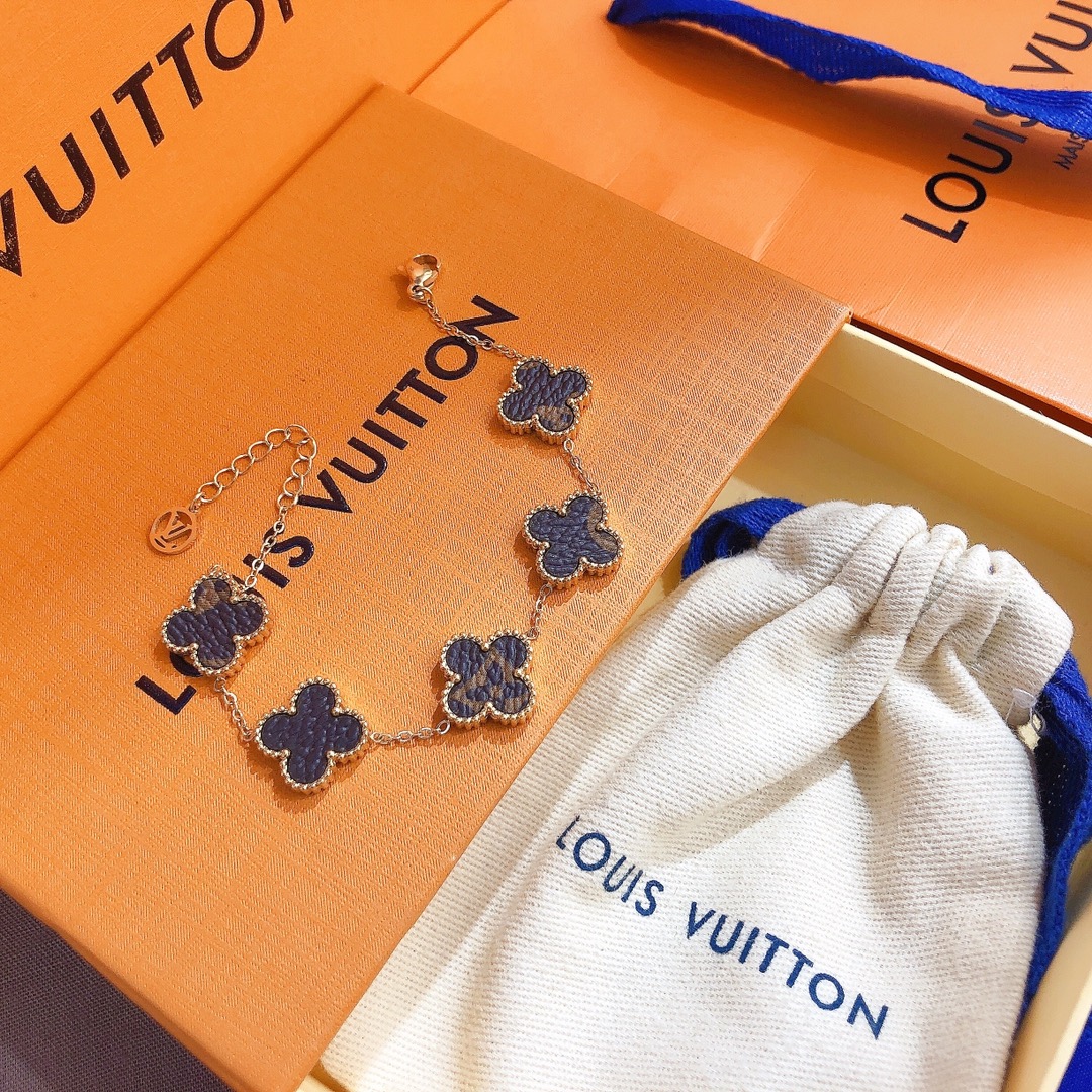 L093  LV Bracelet 106792