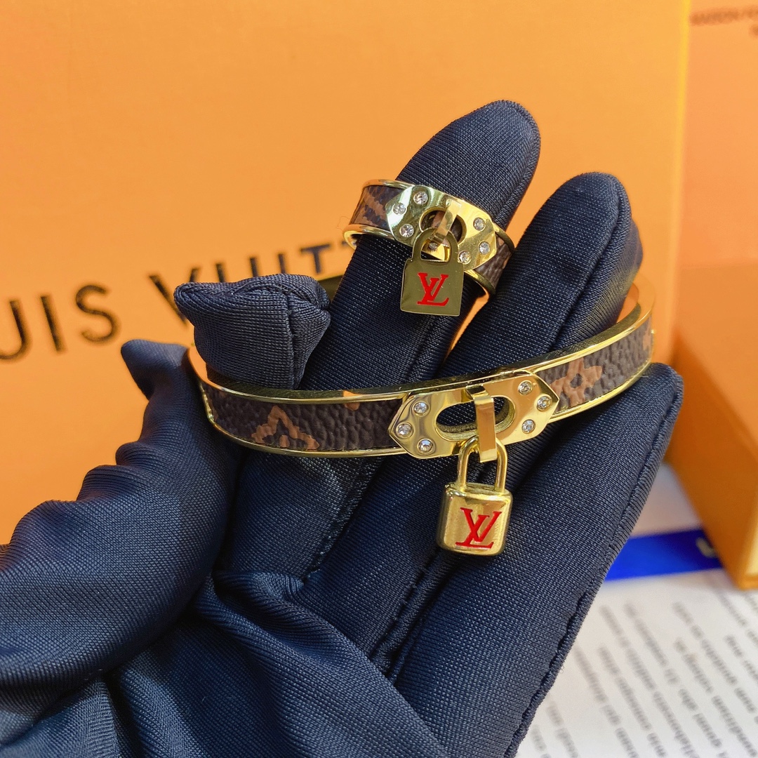 LV bracelet 106810