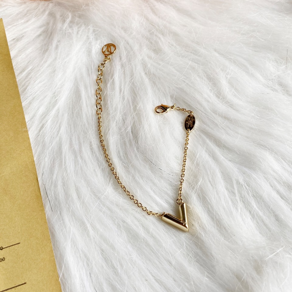 LV Bracelet 106881
