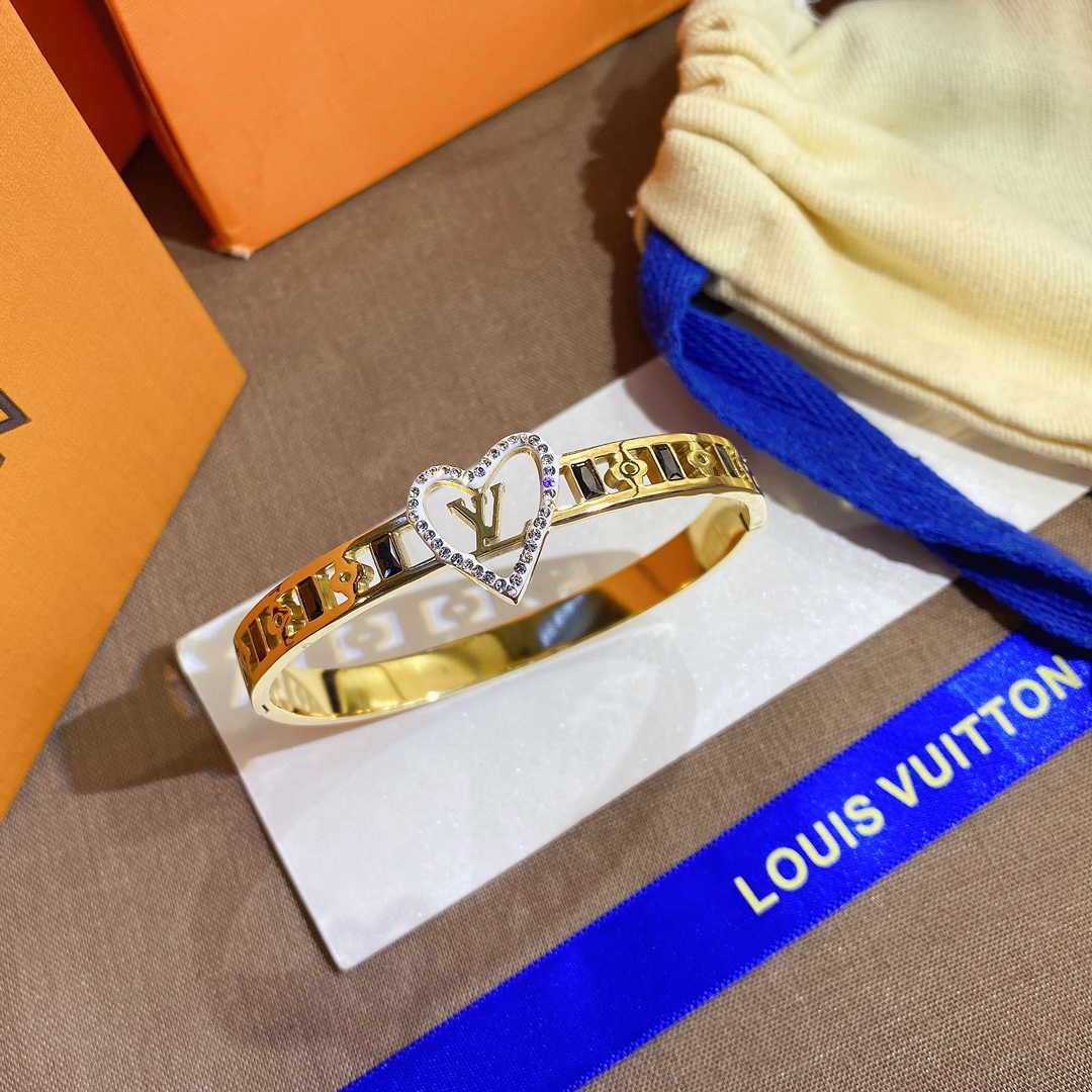 S255   LV bracelet 106933