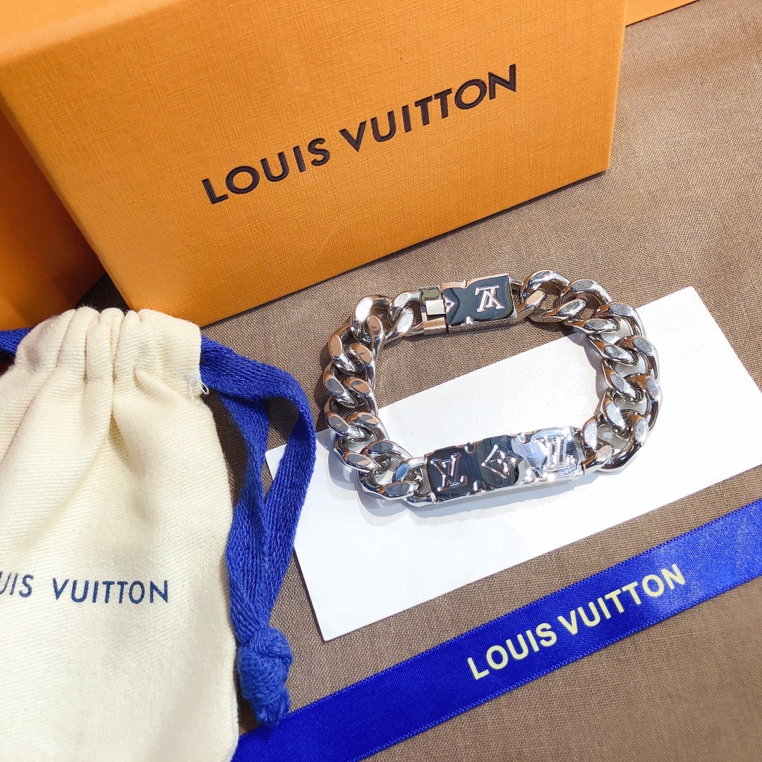 L095 LV bracelet 107339