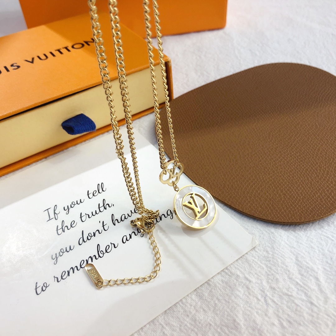 LV necklace 105045