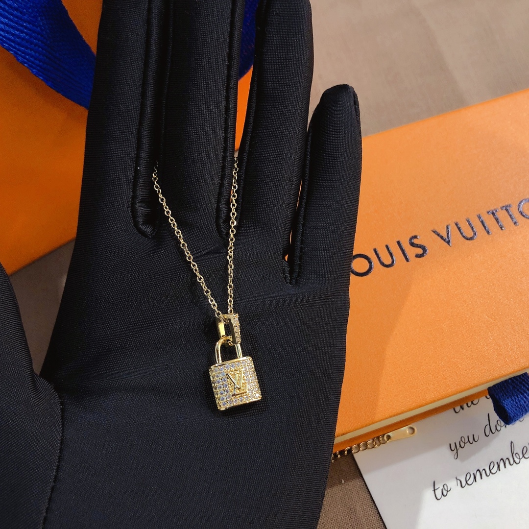 LV necklace 105363