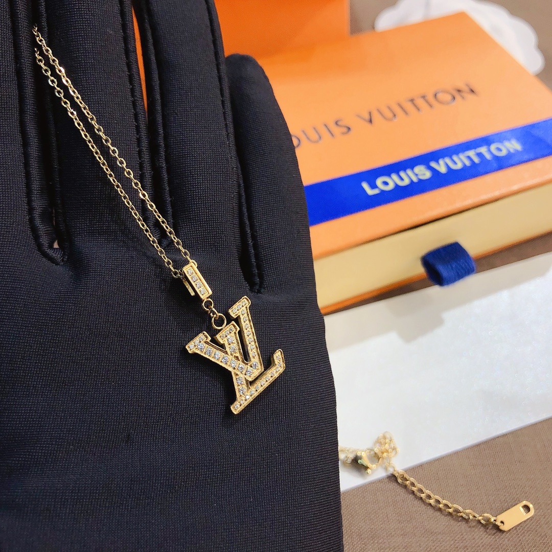 LV necklace 105606