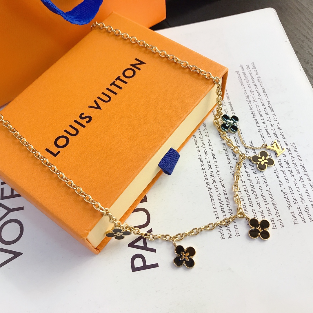 LV necklace 106353