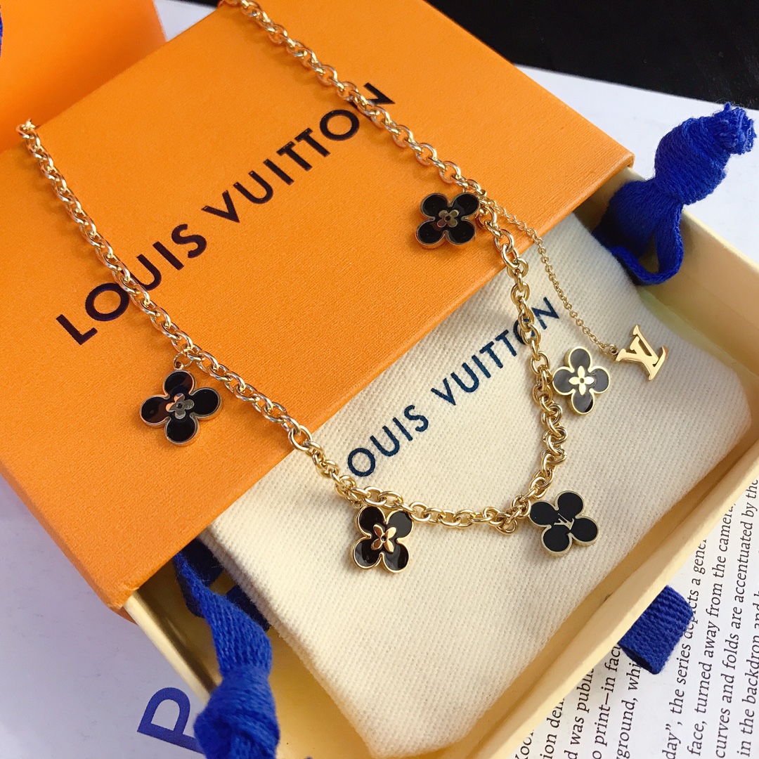 LV necklace 106353