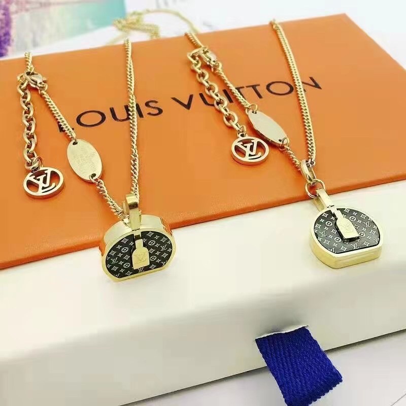 LV necklace 107021