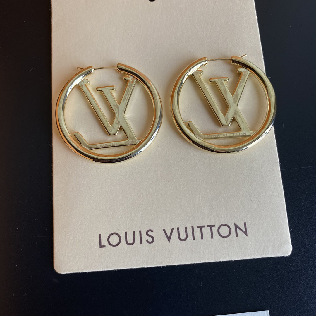 A665 LV earring 105836