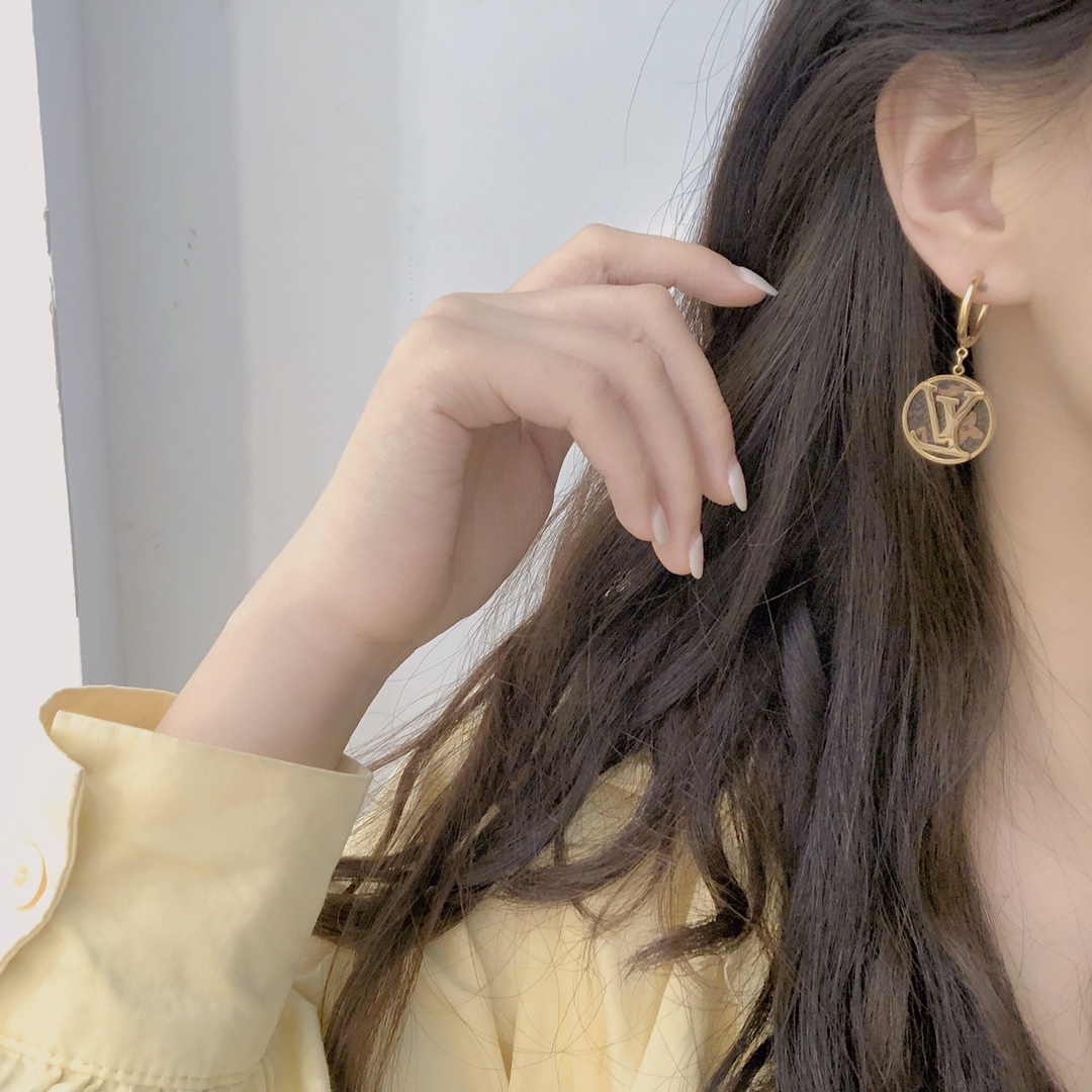 A510  LV earring 106096
