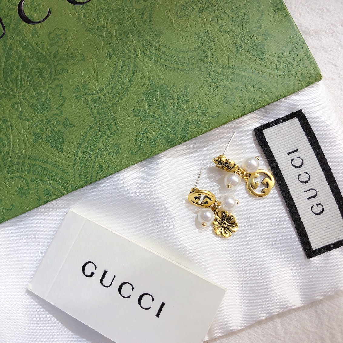 A599    Gucci earring 106525