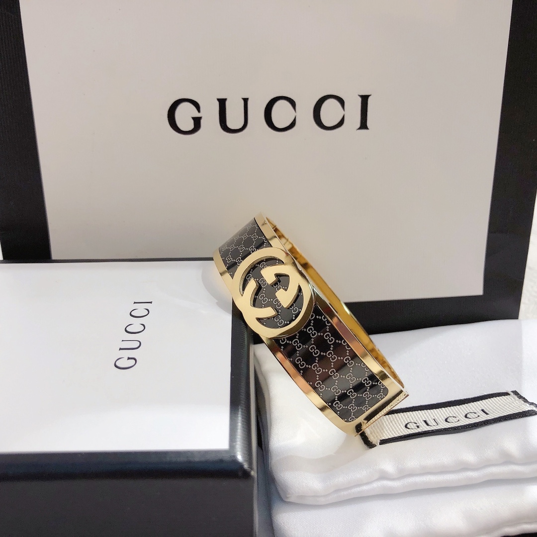 S205  Gucci bracelet 106003