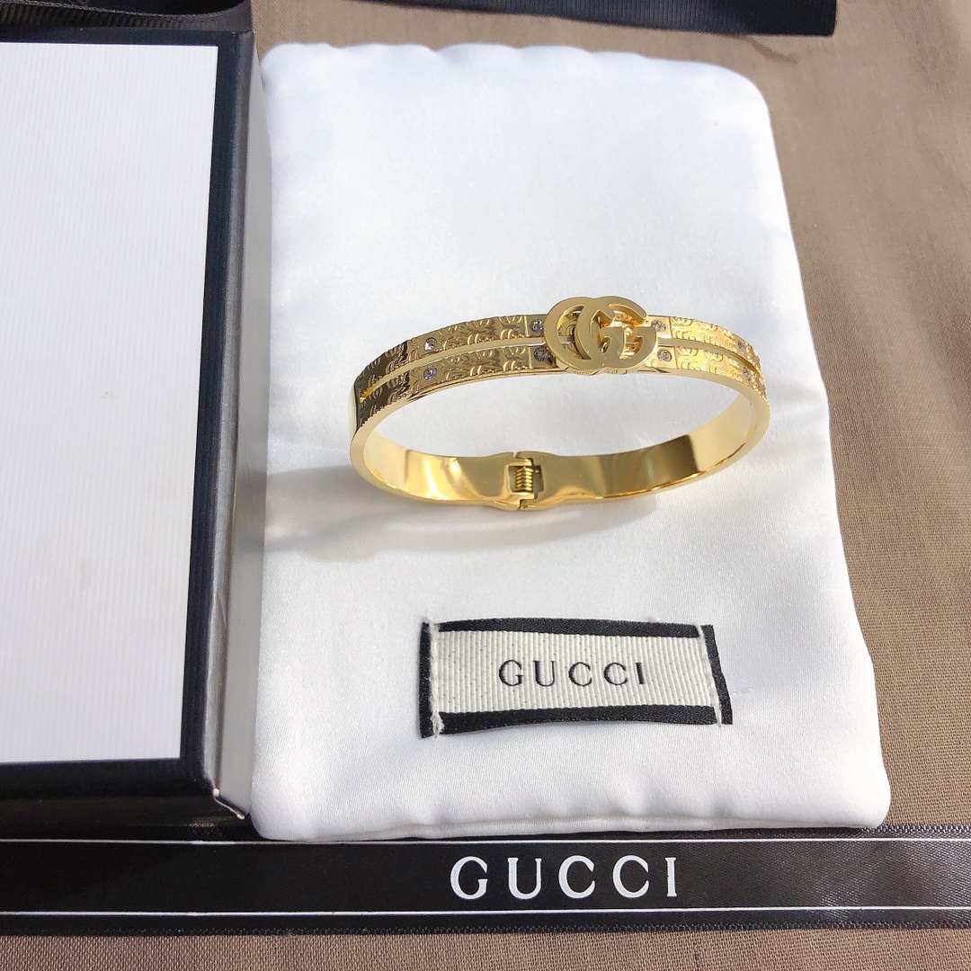 S200     Gucci bracelet 106209