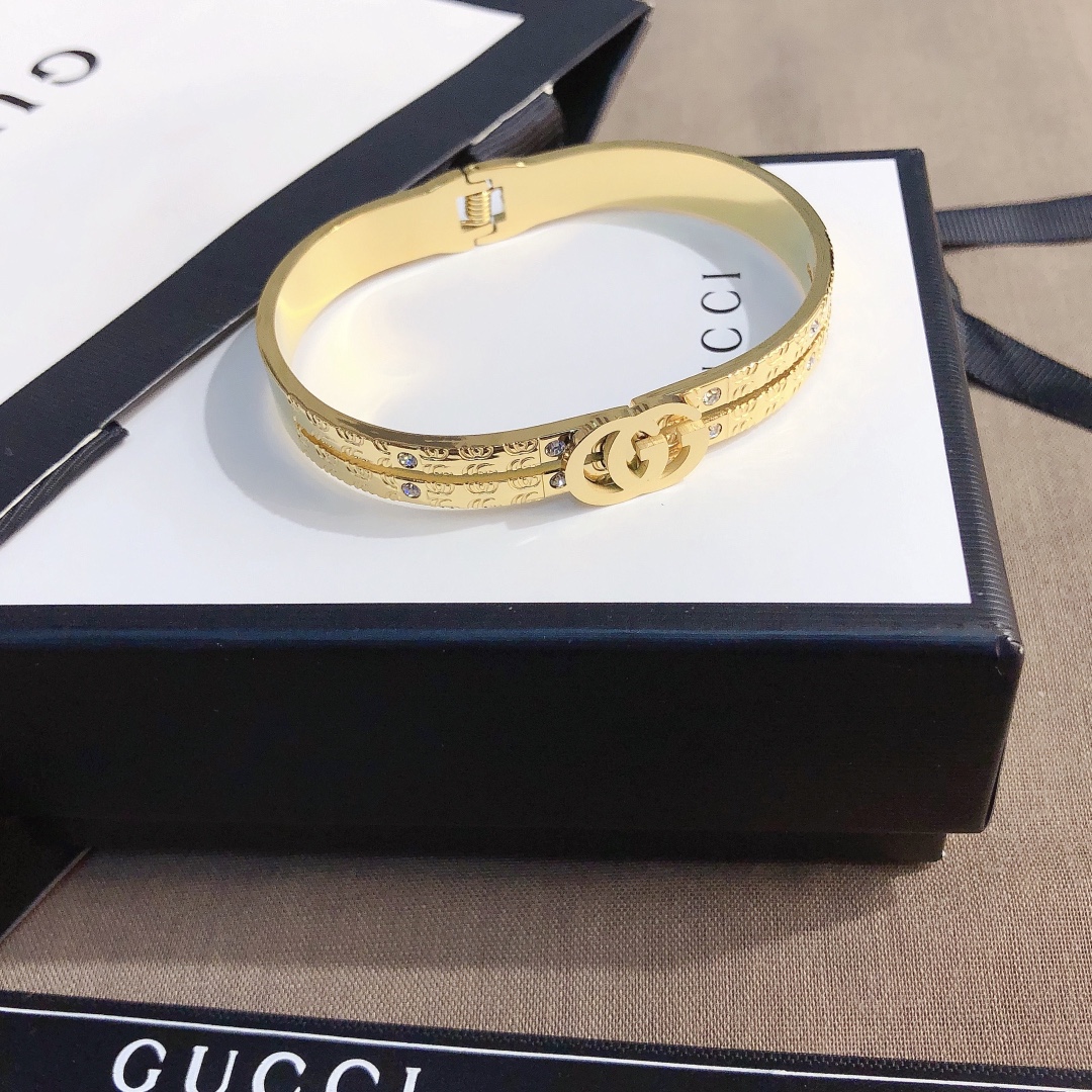 S200     Gucci bracelet 106209