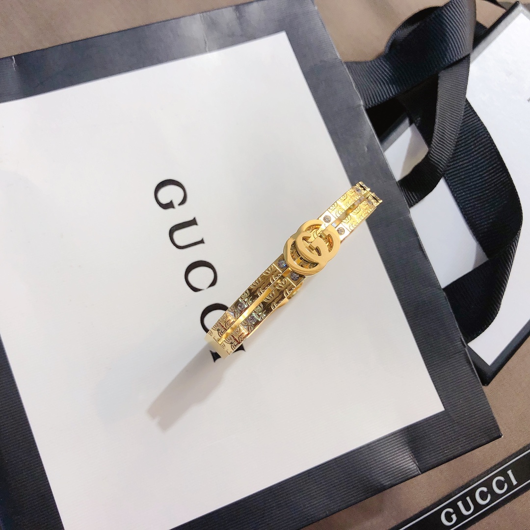 S200     Gucci bracelet 106209