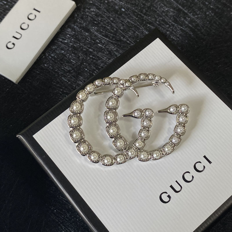 C060  Gucci brooch 104545