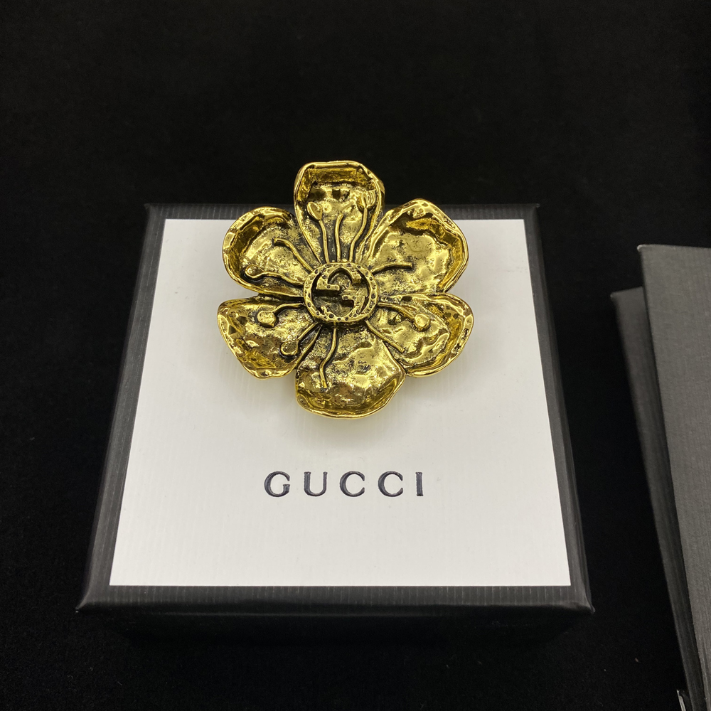 C088 Gucci brooch 107827