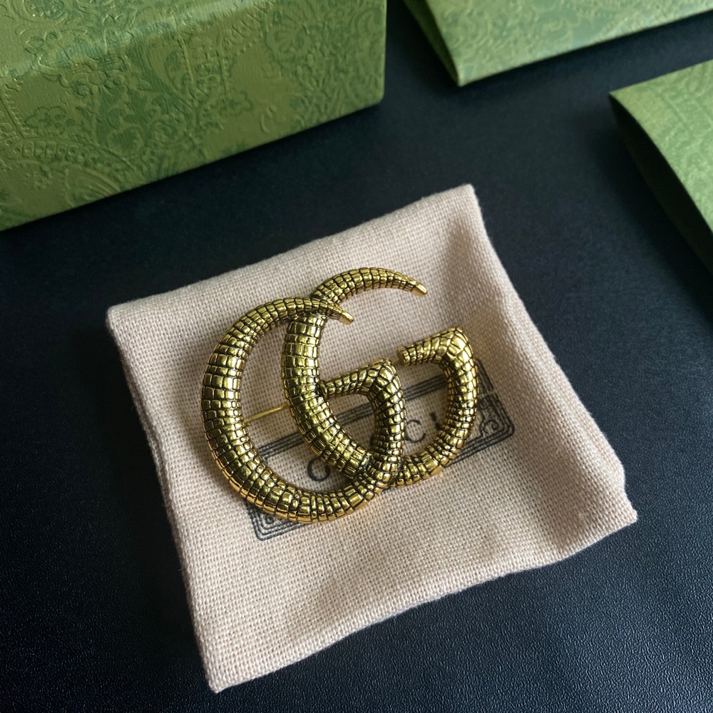 C059  Gucci brooch 107091