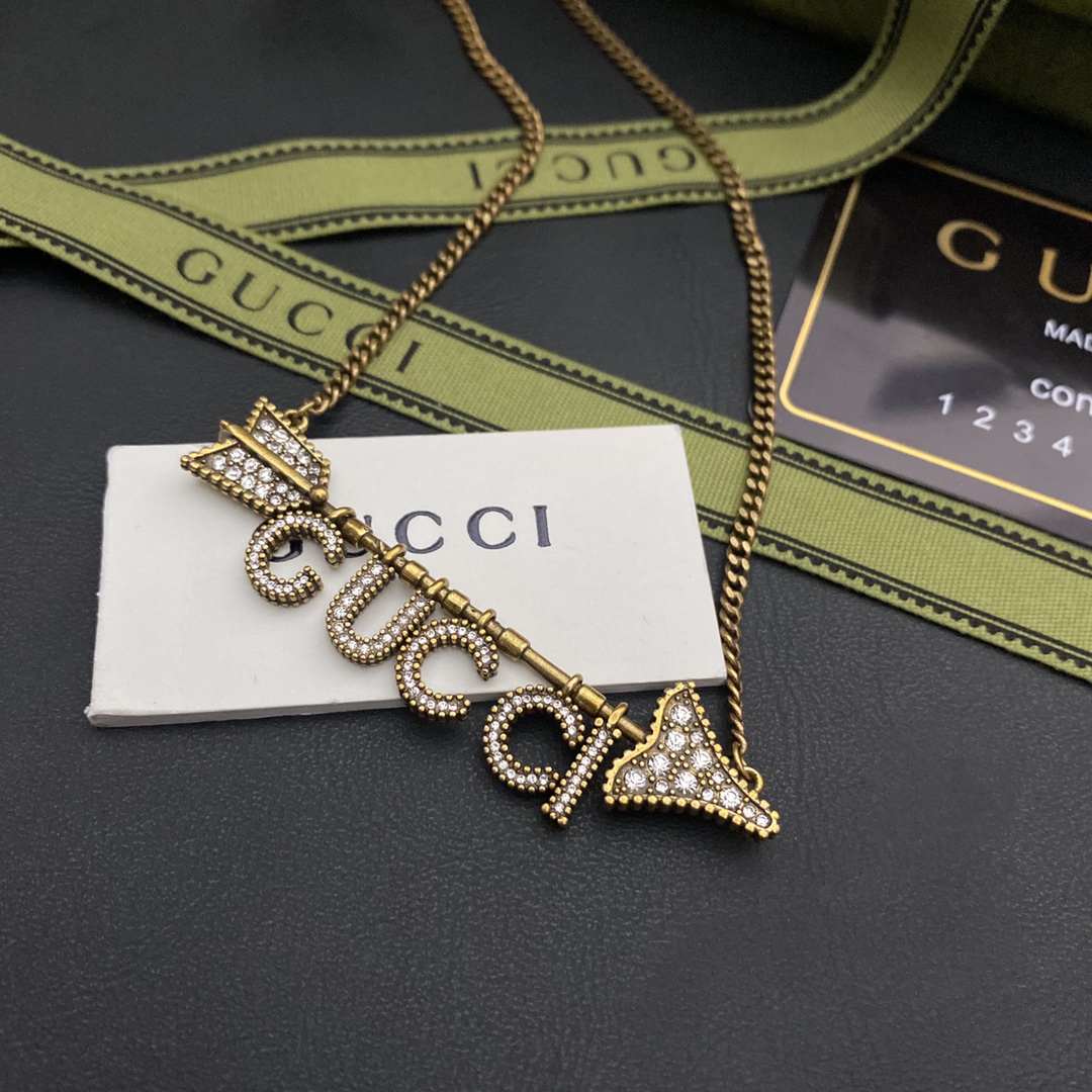 B075 Gucci necklace 104813