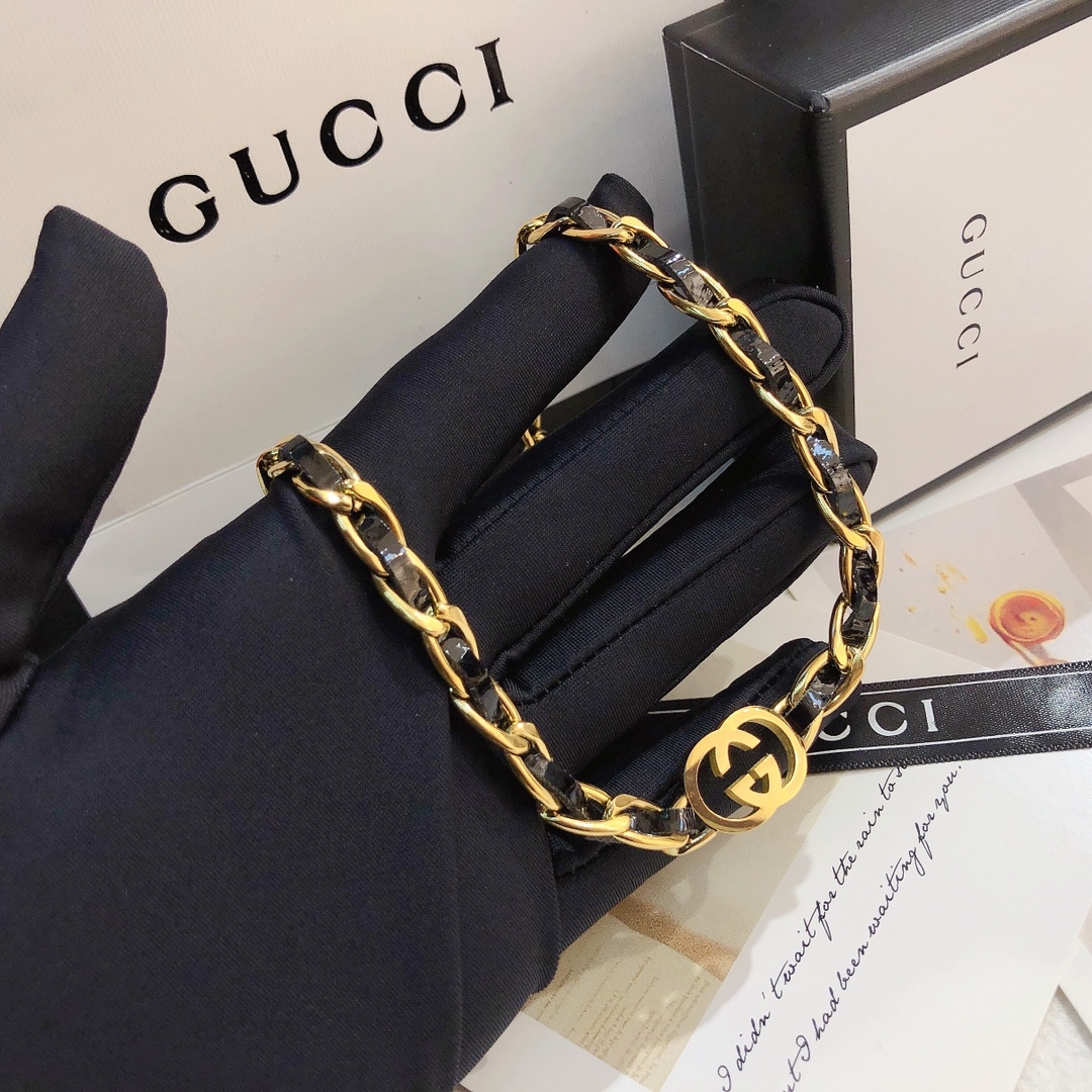 X330      Gucci necklace 106322