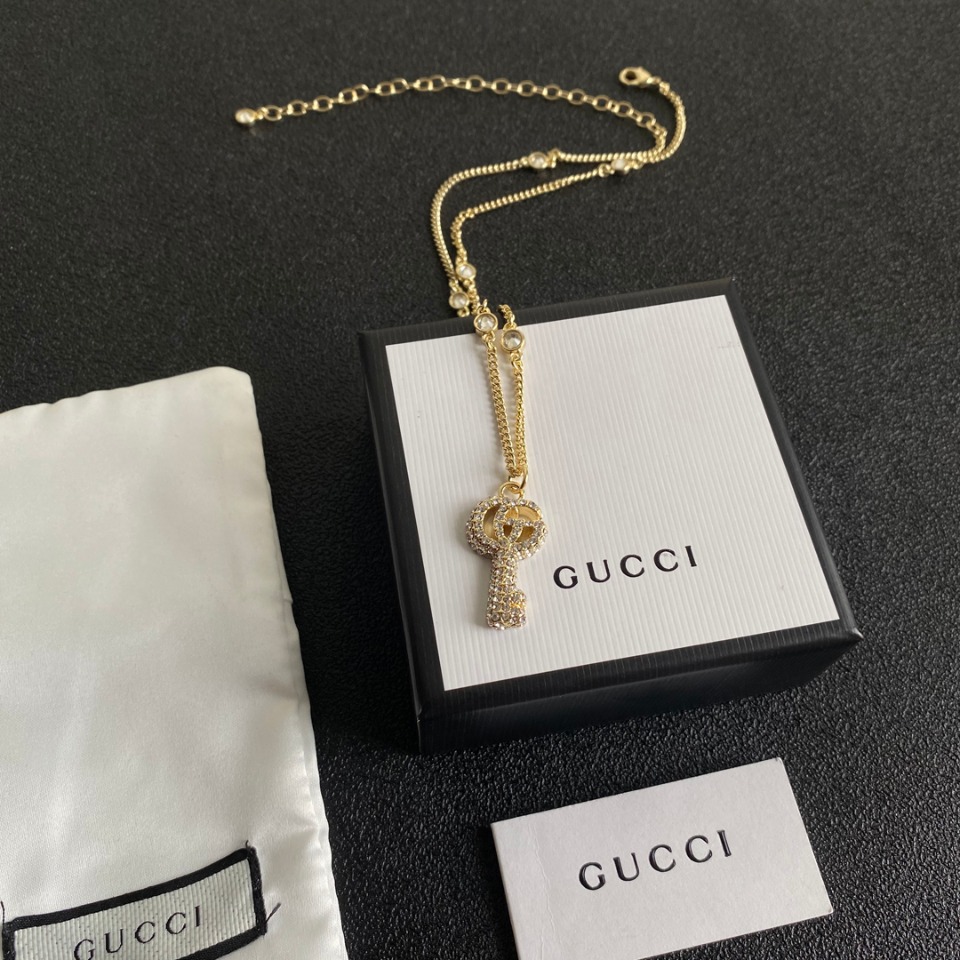 B267 Gucci necklace 106460