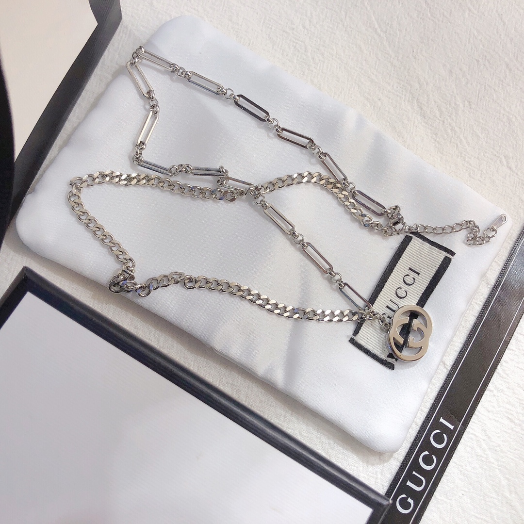 Gucci necklace 106487