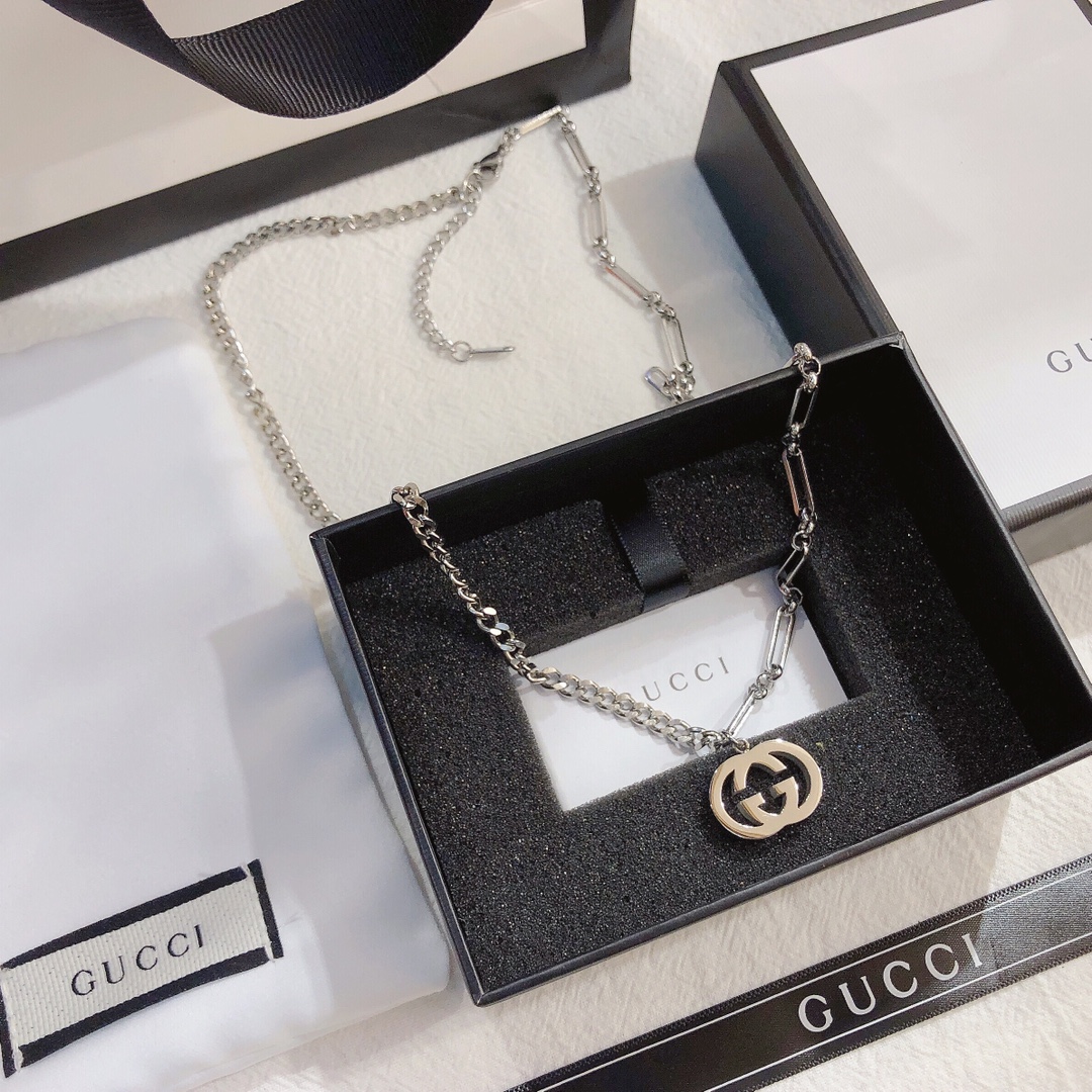 Gucci necklace 106487