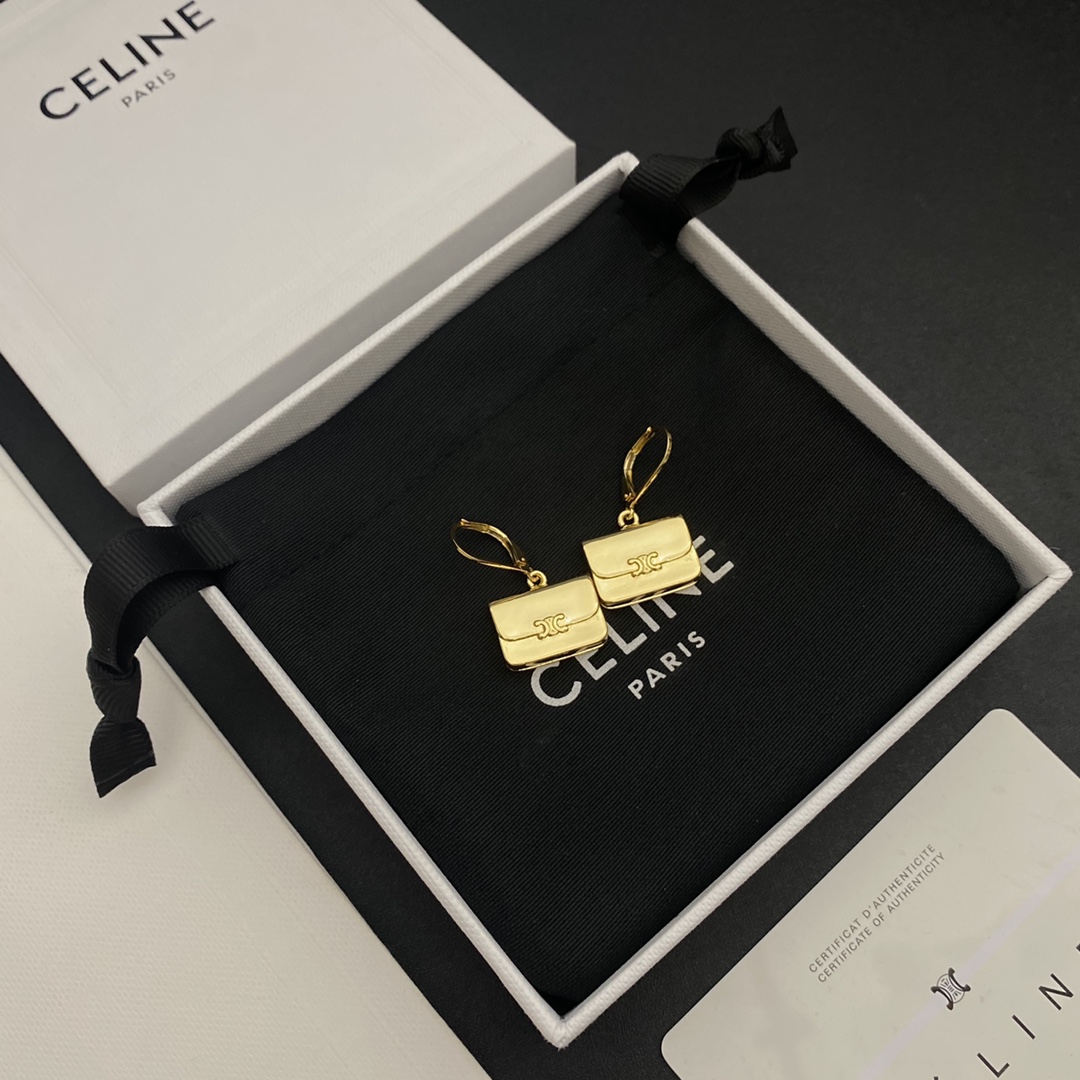 A742  CELINE earring 106972