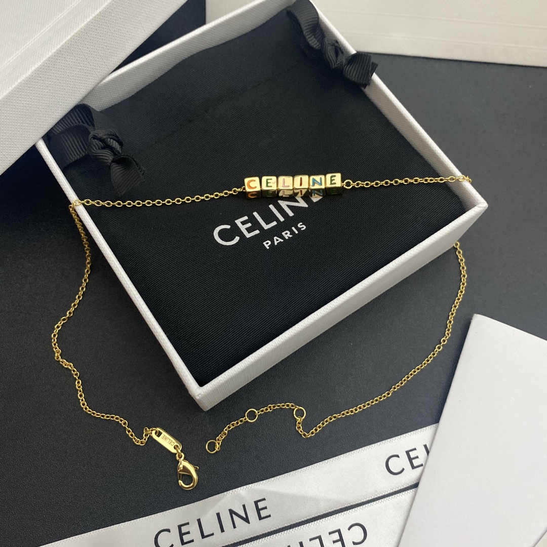 B284  CELINE--necklace 106435