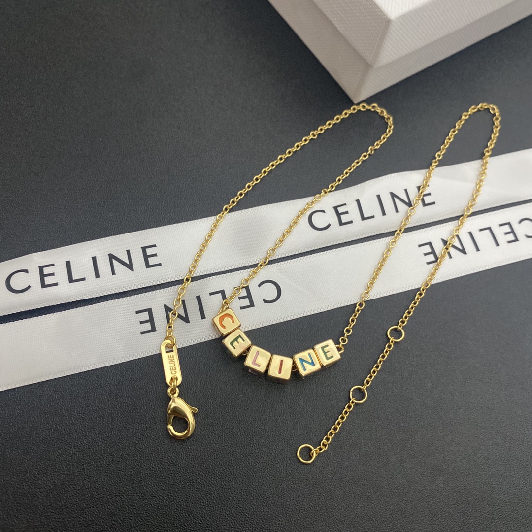 B284  CELINE--necklace 106435