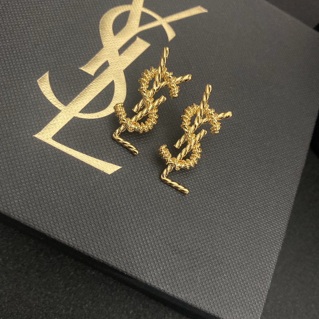 A235 Ysl earring 107058