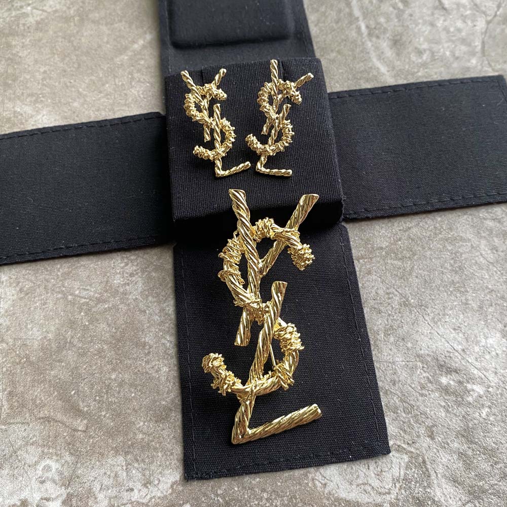 A235 Ysl earring 107058