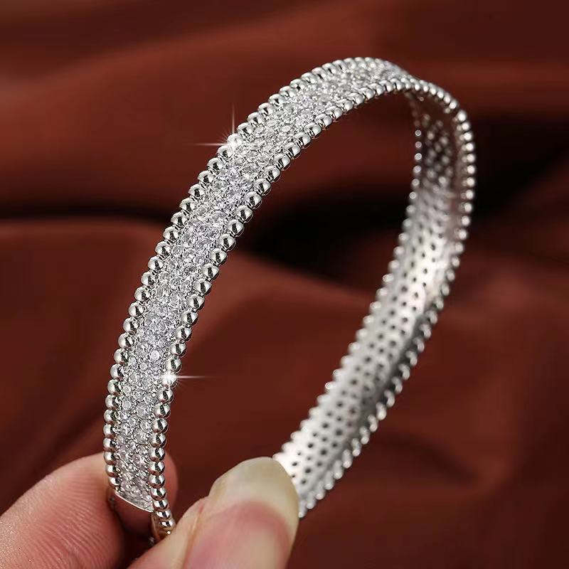 van cleef bracelet 105755