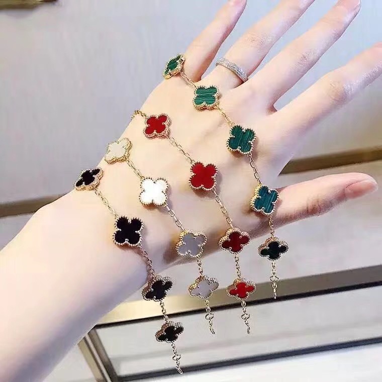 L009 VCA bracelet 105901