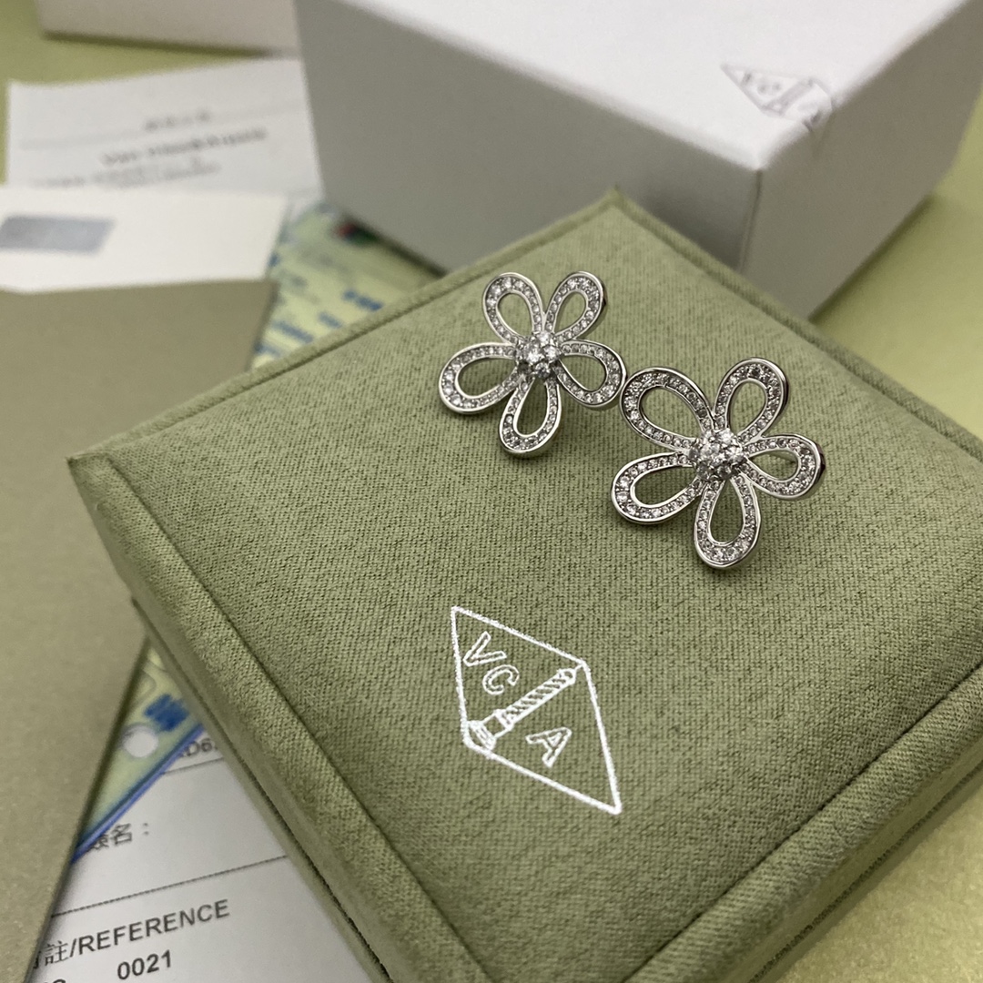 A128 VCA earring 105998