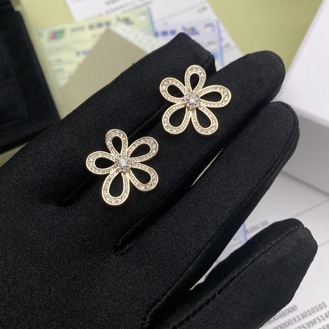 A128 VCA earring 105998