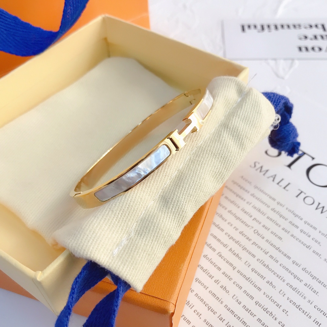 S071 Hermes bracelet 106208