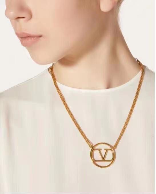 B279 Valentino necklace 106893
