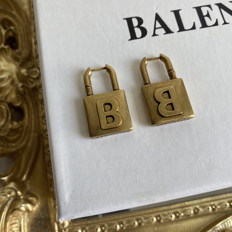 A607  Balenciaga earring 104748