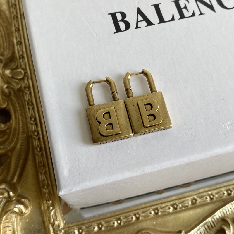 A607  Balenciaga earring 104748