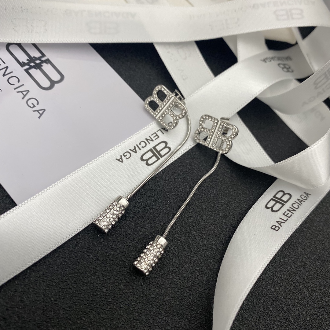 A004  Balenciaga earring 106555