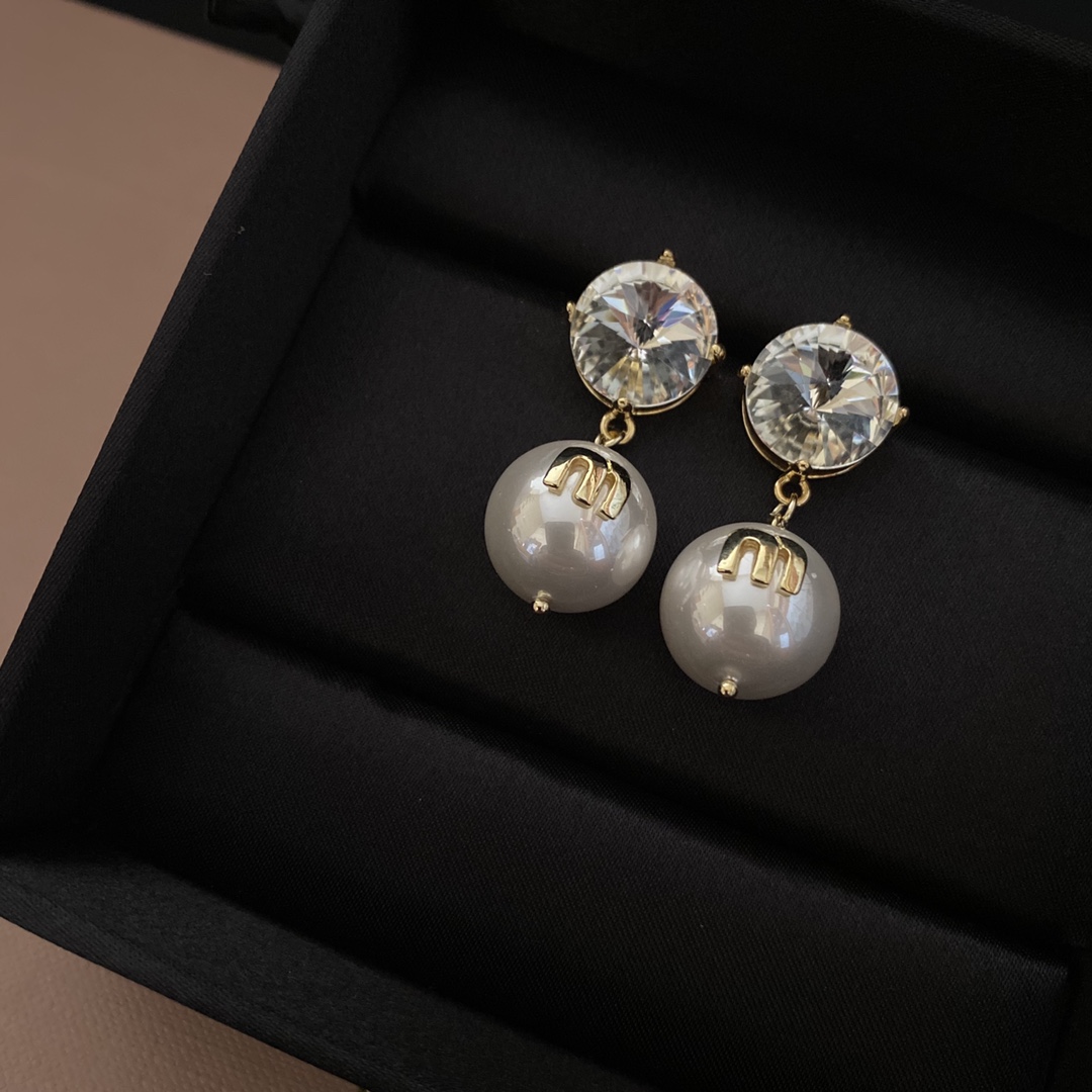 A242  MIUMIU earring 104190