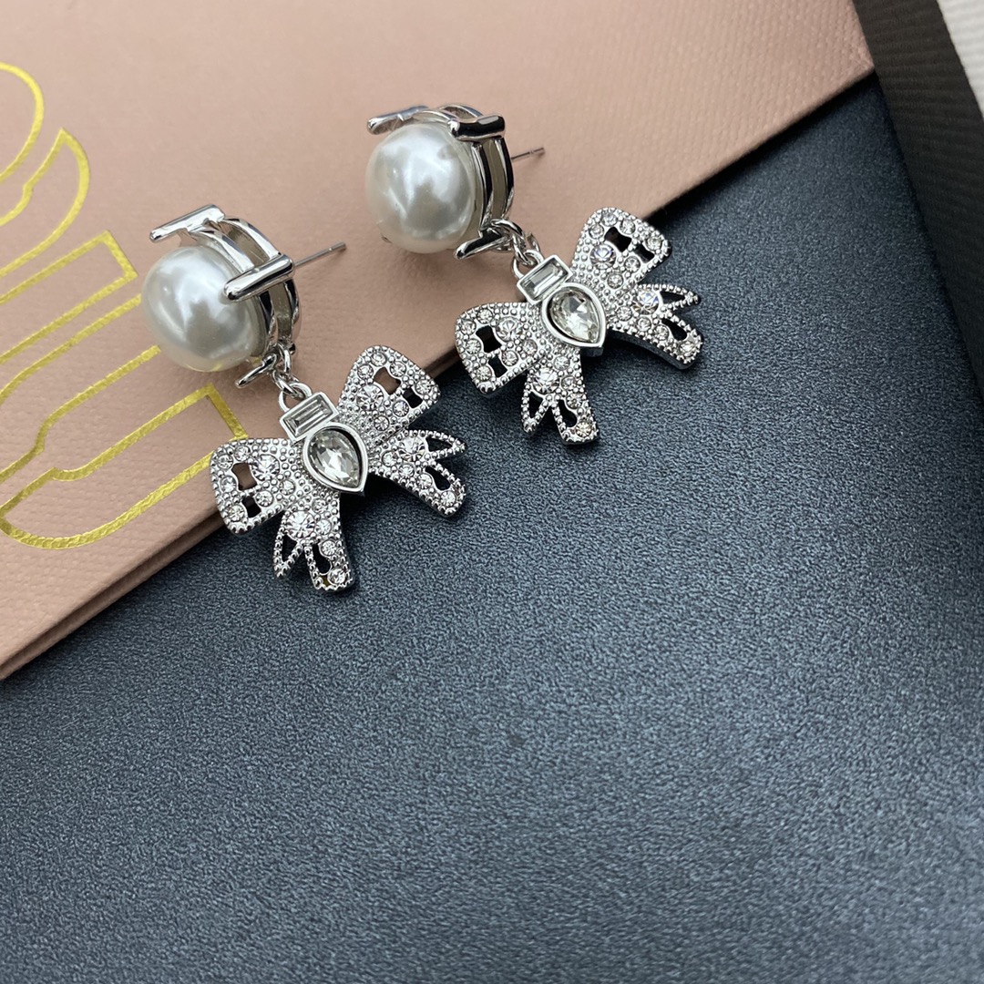 A585  MIUMIU earring 104573