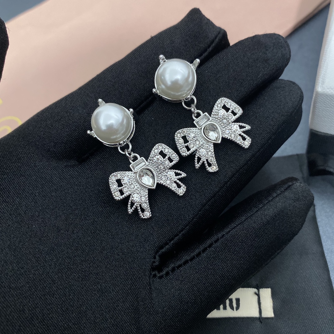 A585  MIUMIU earring 104573