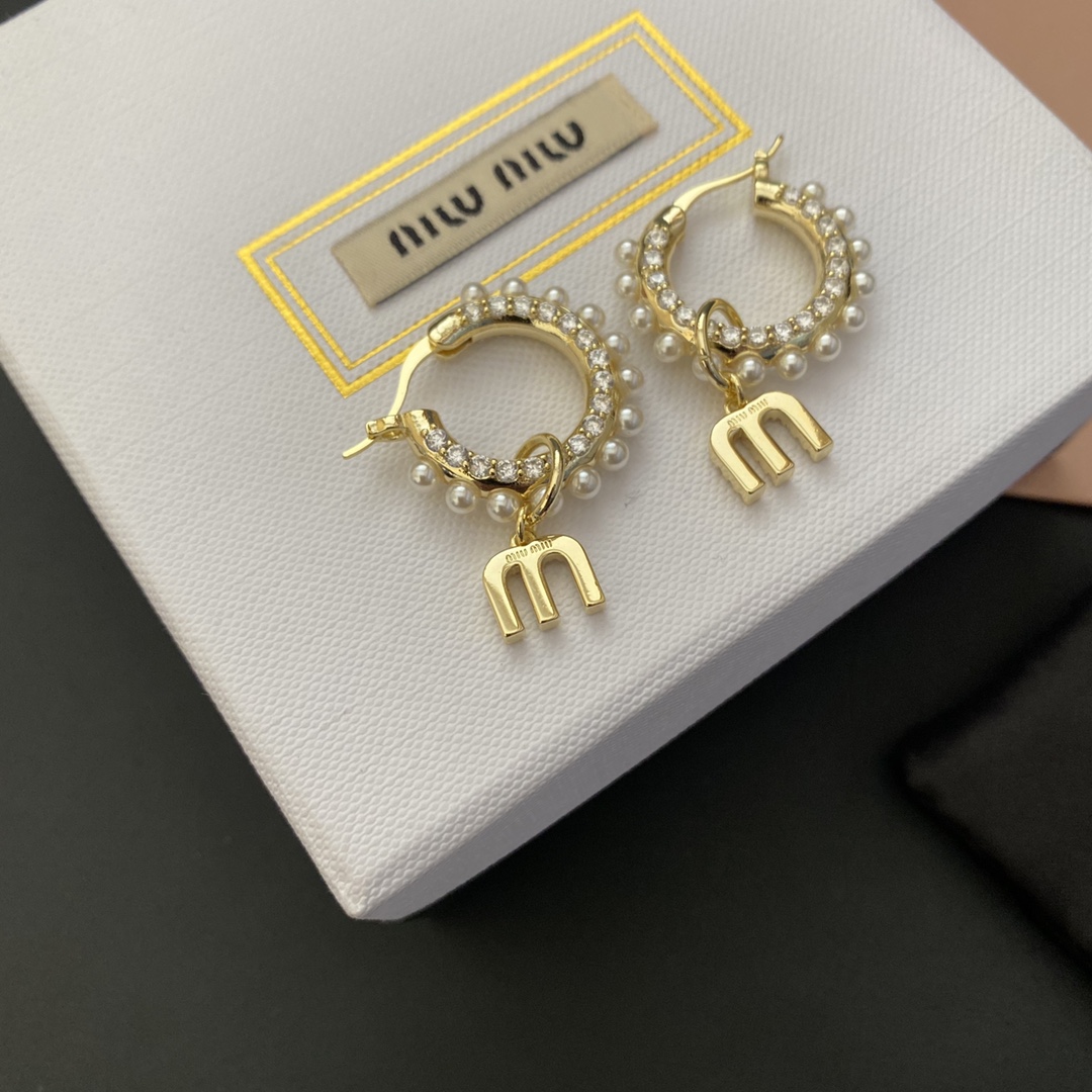 A186 MIUMIU earring 109902