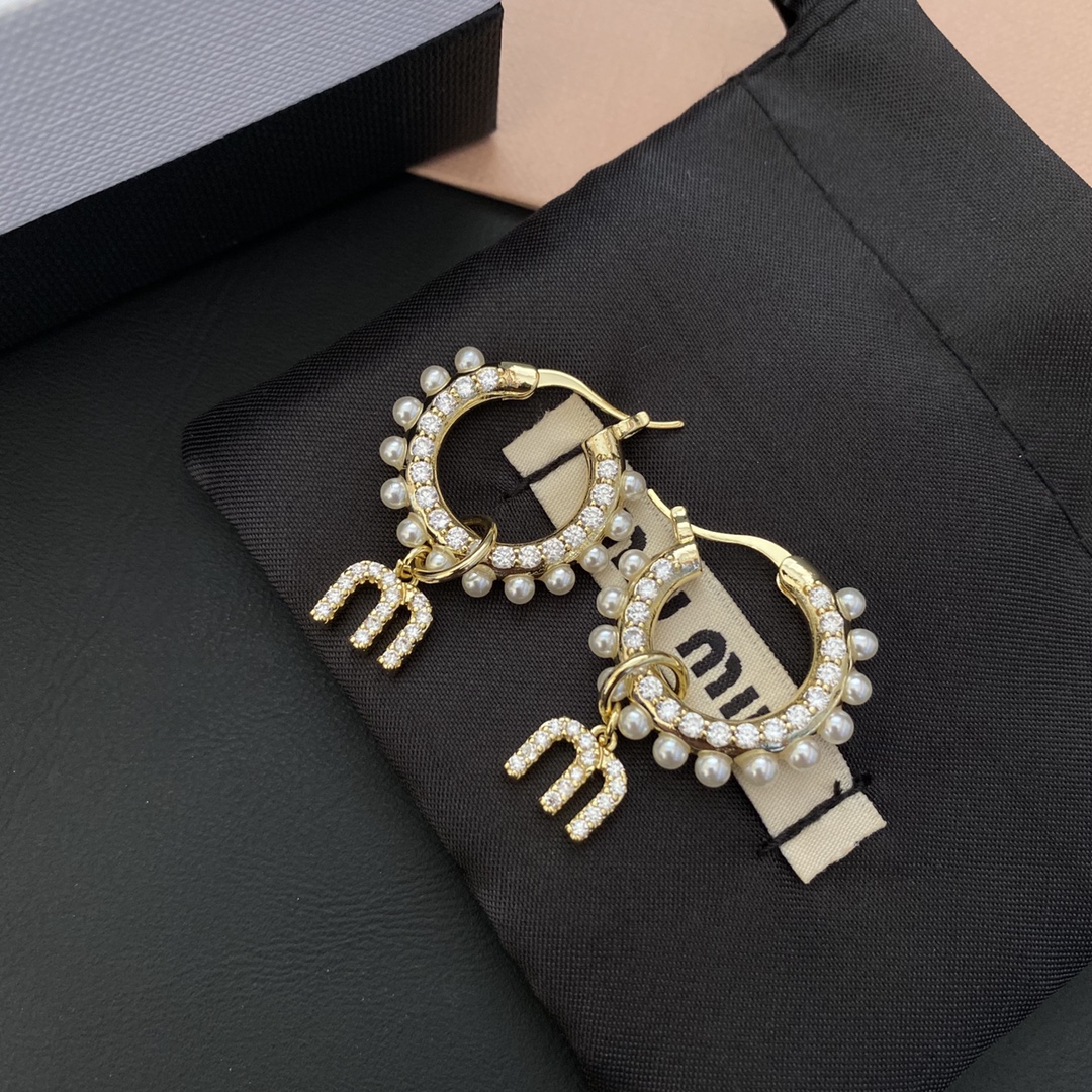 A186 MIUMIU earring 109902