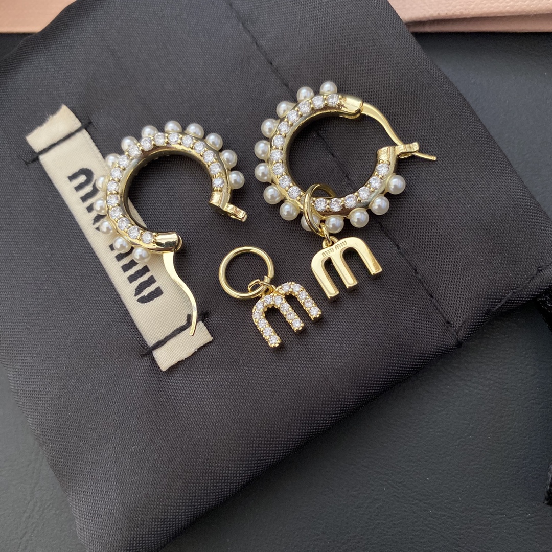 A186 MIUMIU earring 109902